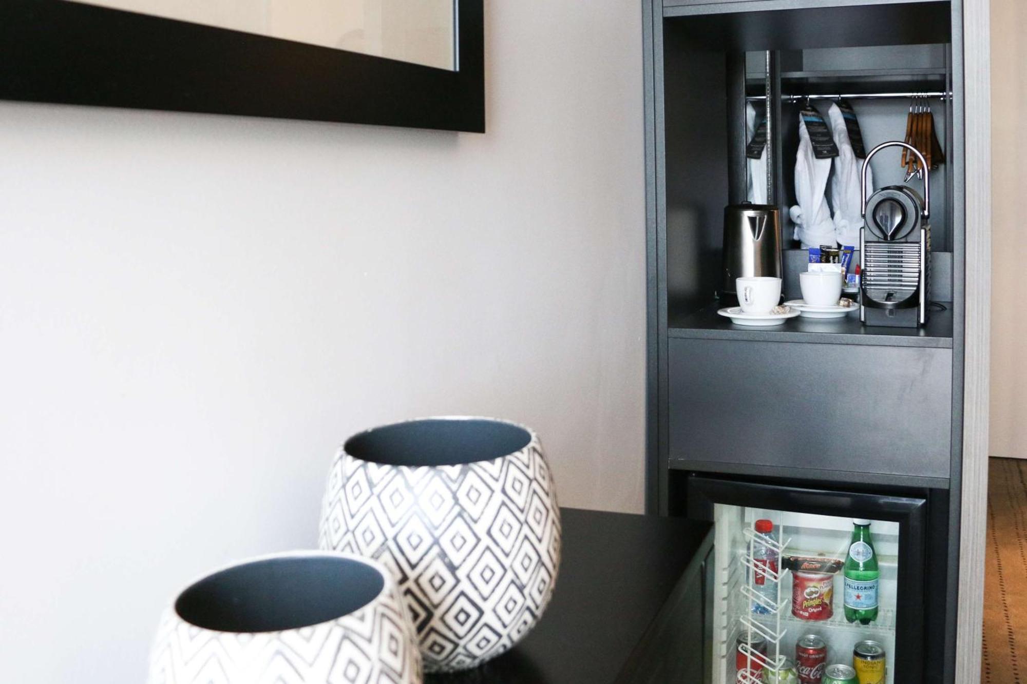 Best Western Plus Hotel & Spa De Chassieu Bagian luar foto
